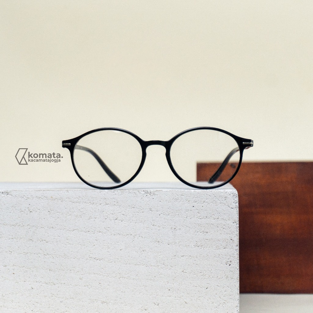 Kacamata Oval Plastik Simple Cocok Muka Kecil - Windradi 03