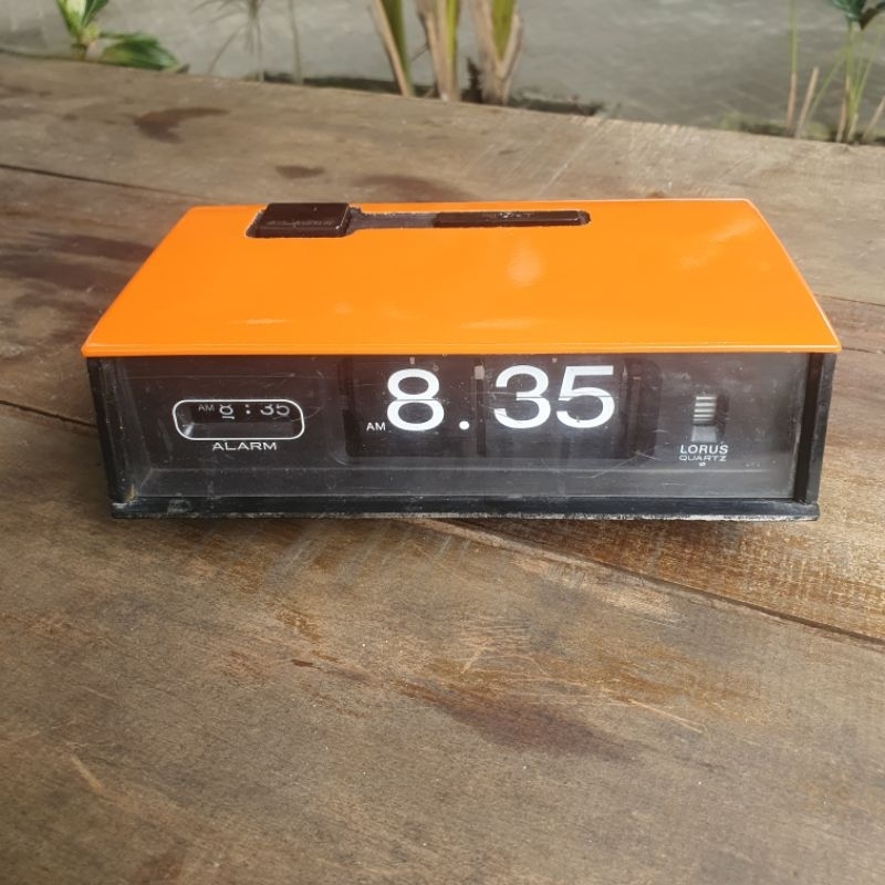 Jam flip clock flop Lorus