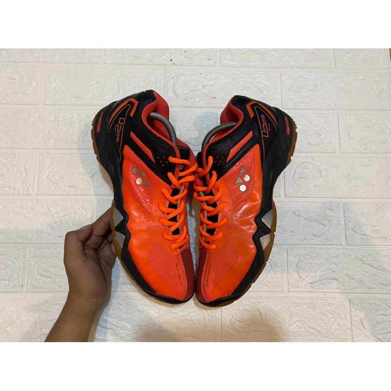 SEPATU BADMINTON YONEX LINDAN SHB02LTD SIZE 43