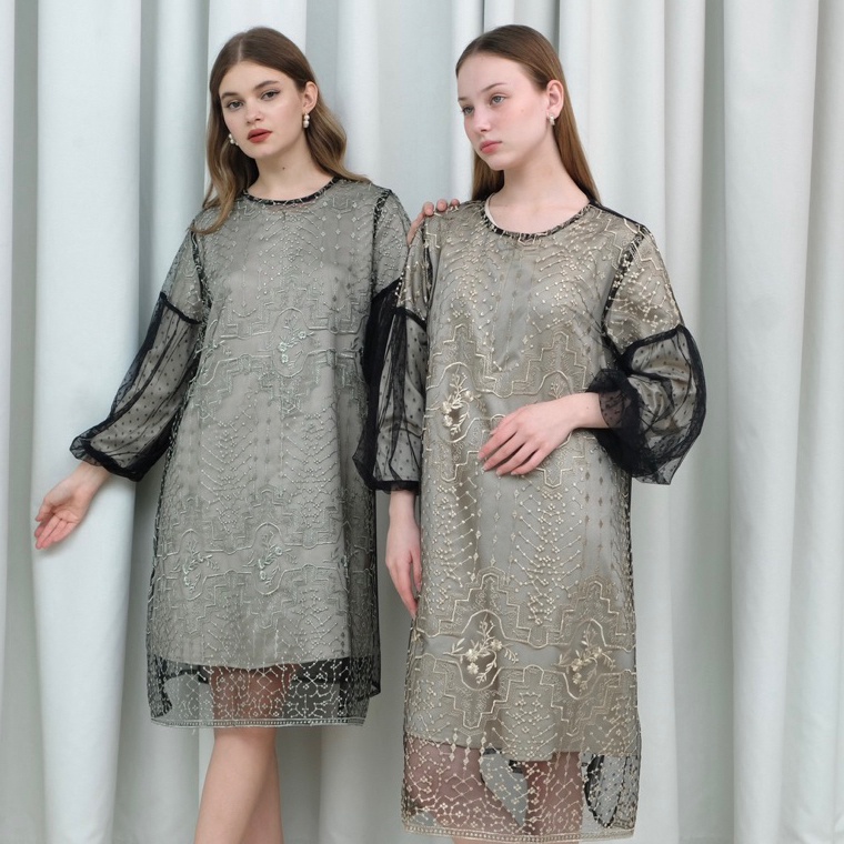 Best Seller AMYRA DRESS