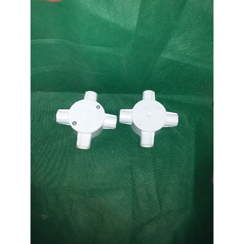 Tee dus putih cabang 4 clipsal klipsal T dus putih