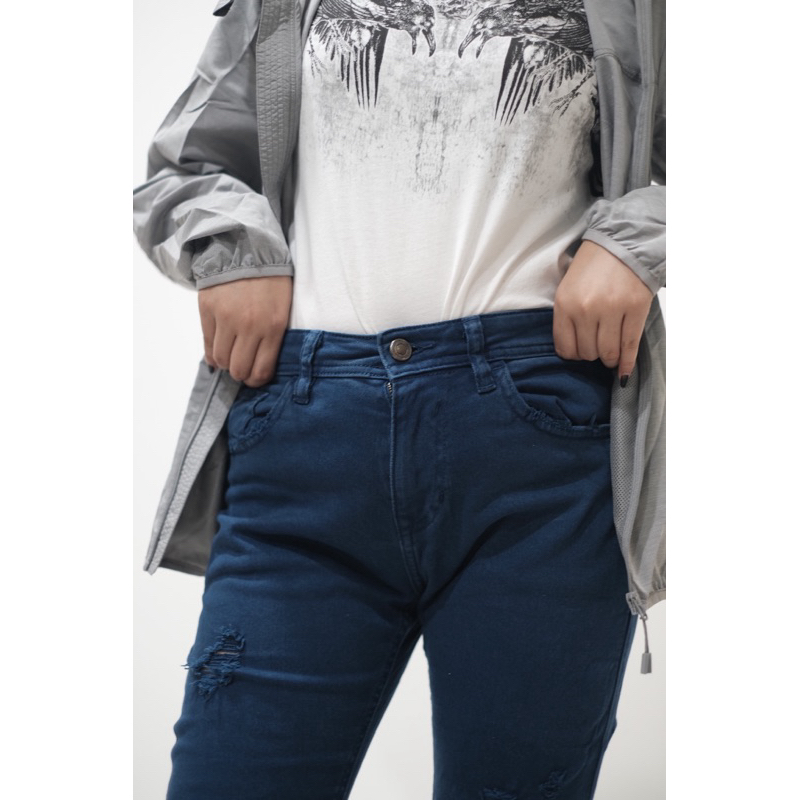 CELANA PANJANG RIPPED JEANS BERSHKA SIZE 26 luar