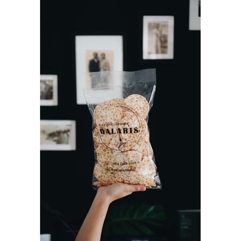 

Yang Lagi Viral Keripik Tempe Dalaris 250gr Cemilan Enak Kerupuk Tempeh