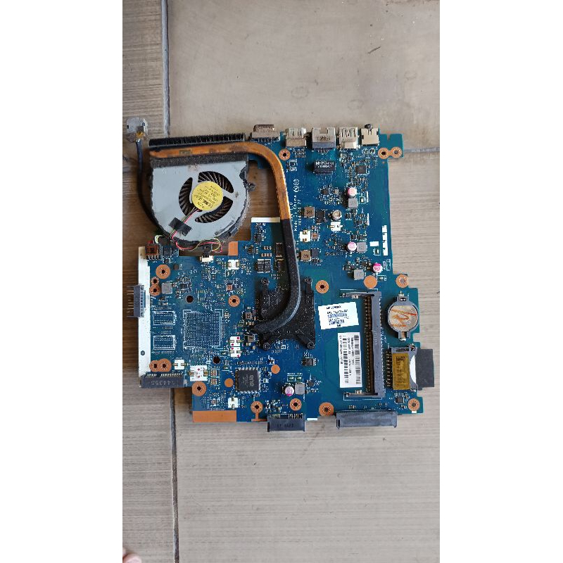 MAINBOARD , mobo motherboard HP 14-G102AU MATOT PERAWAN BUATKANIBALAAN