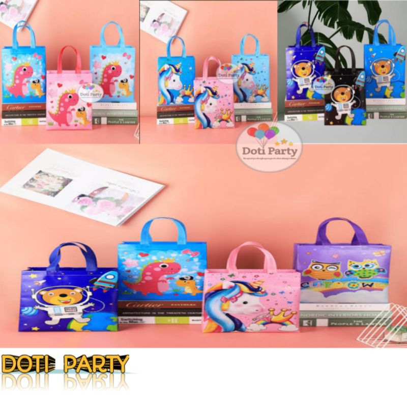 

( 12pcs ) Tas Souvernir Ulang Tahun / Goodie Bag / Tas Hampers - M