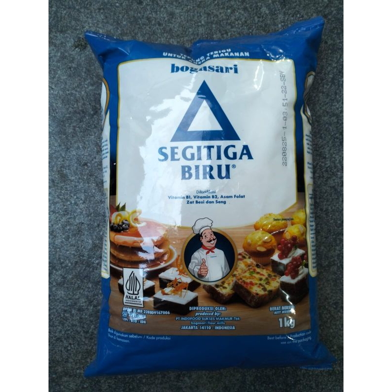 

Segitiga Biru Premium 1kg / Tepung segitiga biru 1kg / tepung protein sedang / tepung premiun