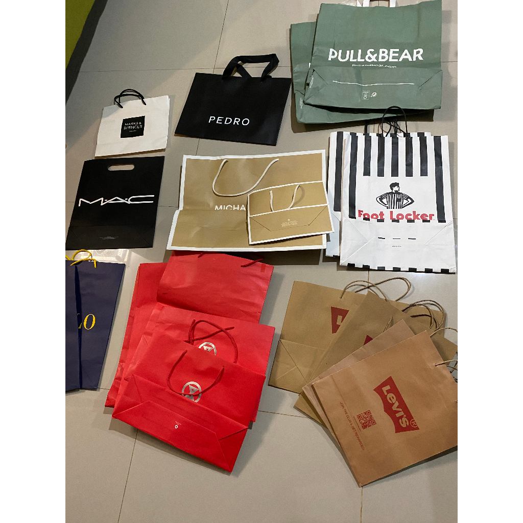 

Paperbag Levis, Sogo, Polo, Michael Kors, Pull&Bear, Footlocker Ori!