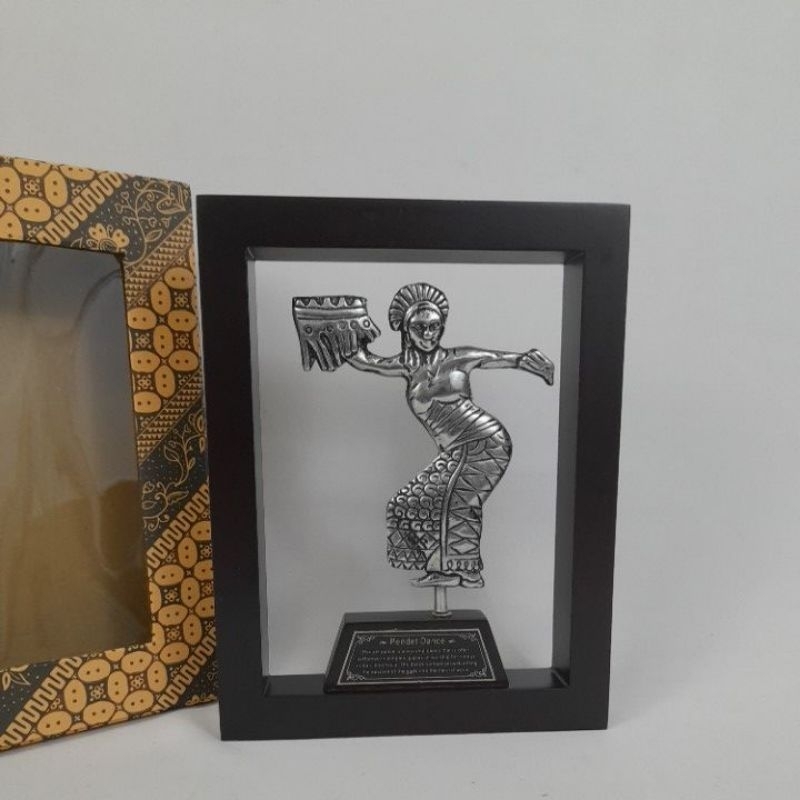 Frame Tari Pendet Bali