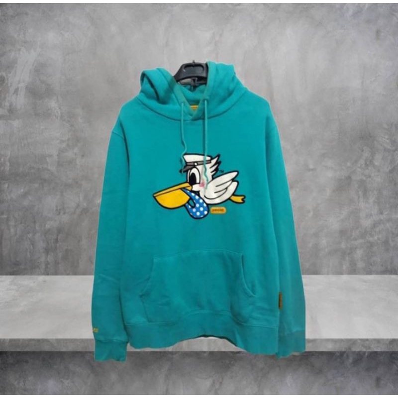 hoodie pancoat original size m //minus 2 sobek kecil dan kerah menguning