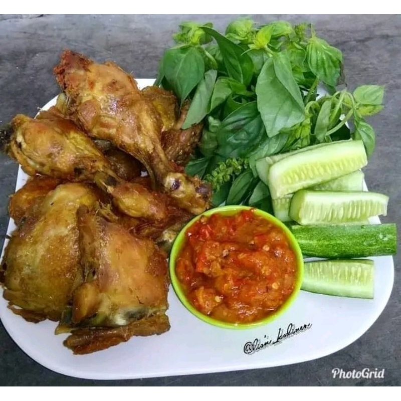 

ayam goreng serundeng