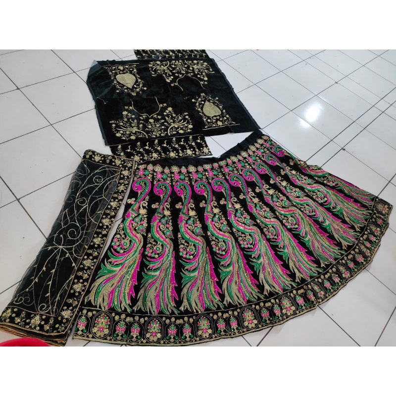 lengga bolywood motif merak / lehenga pengantin India / lengga bridal India / gaun pengantin india b