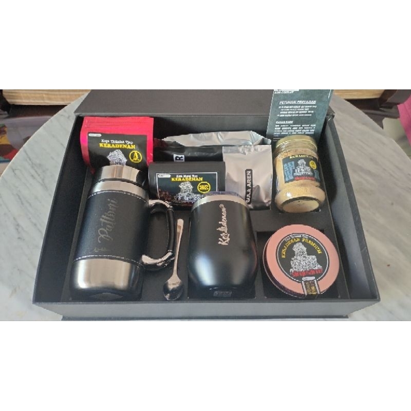 

Hampers Keradenan Exclusive Gift