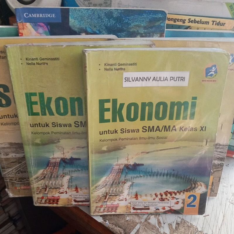 BUKU EKONOMI UNTUK SMA KELAS XI/11 KELOMPOK PEMINATAN YRAMA WIDYA