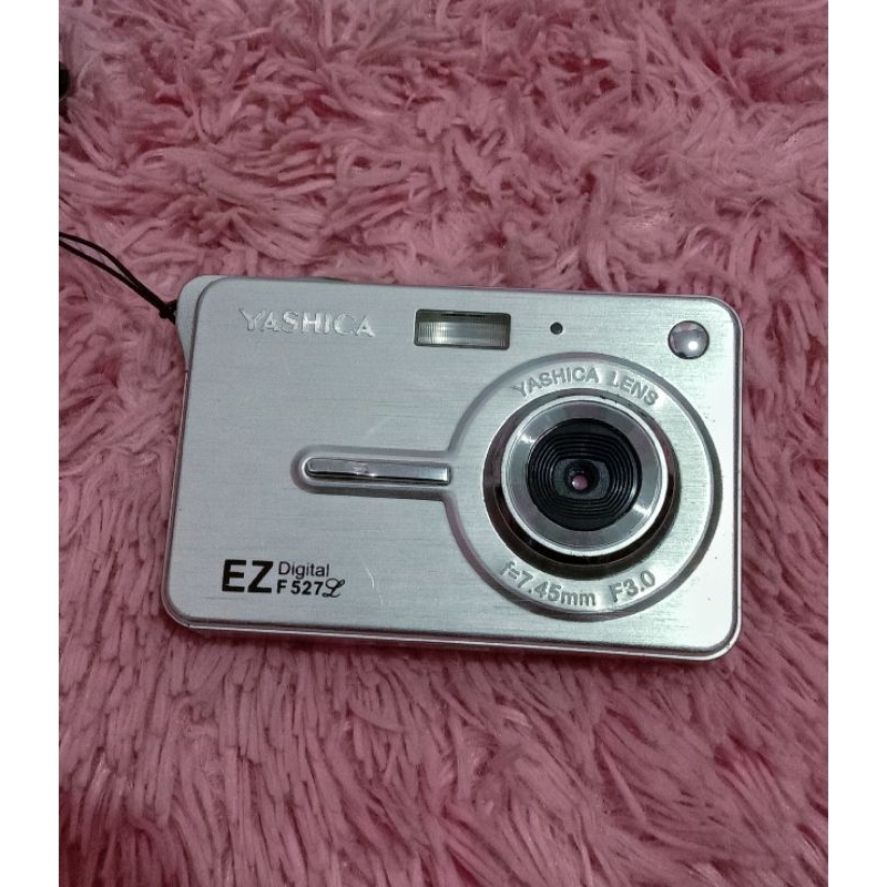 DIGICAM Yashica EZ digital F 527