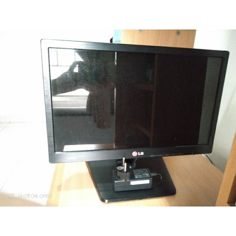 Monitor LG 16 inch