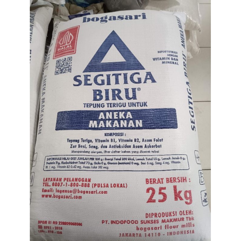 

tepung segitiga kiloan