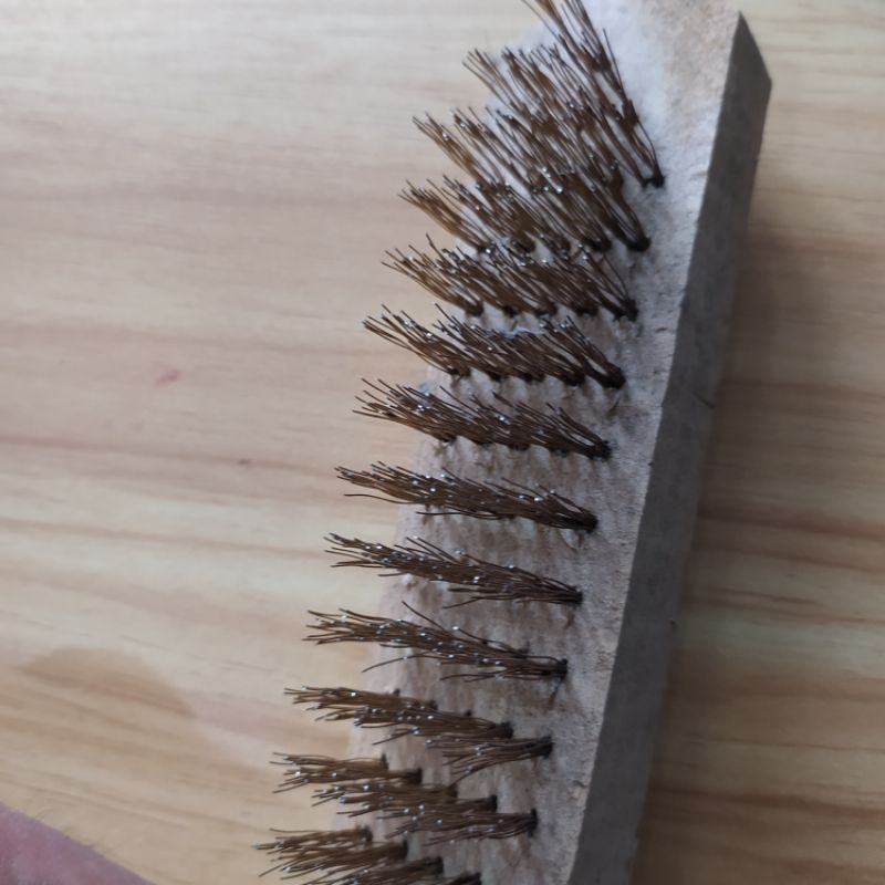 Sikat besi bulu sikat Kuningan