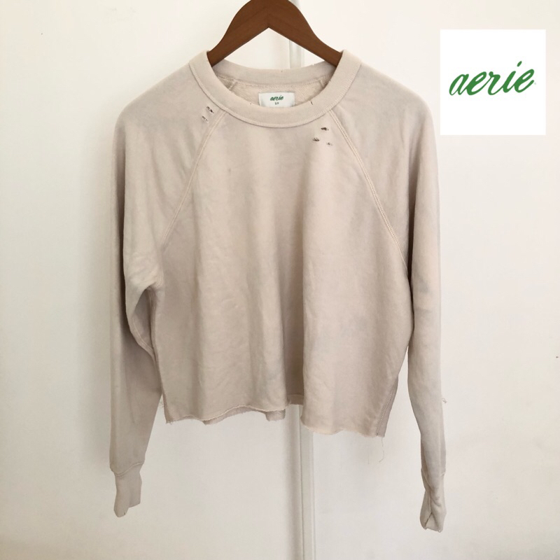 [preloved] aerie - Sweater Crop Lengan Panjang Warna Cream