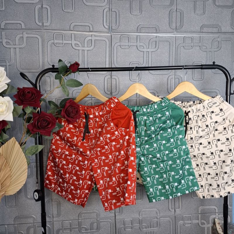 celana pendek pria motif kotak