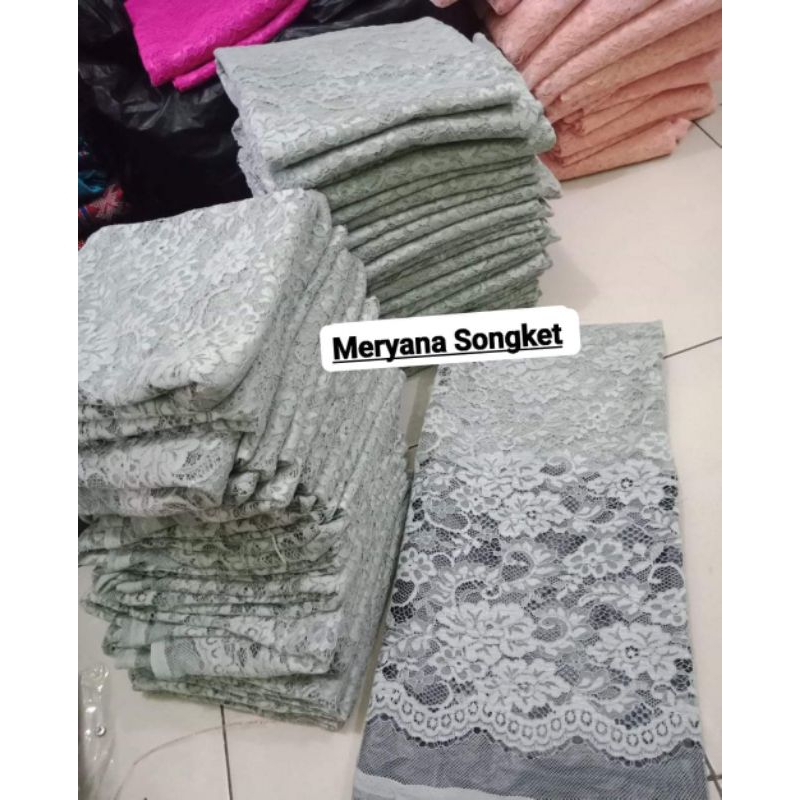 kebaya renda meteran silver 01