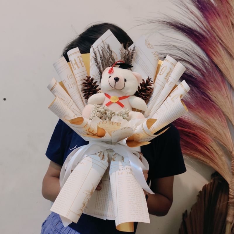 Buket Boneka Wisuda mix bunga kering