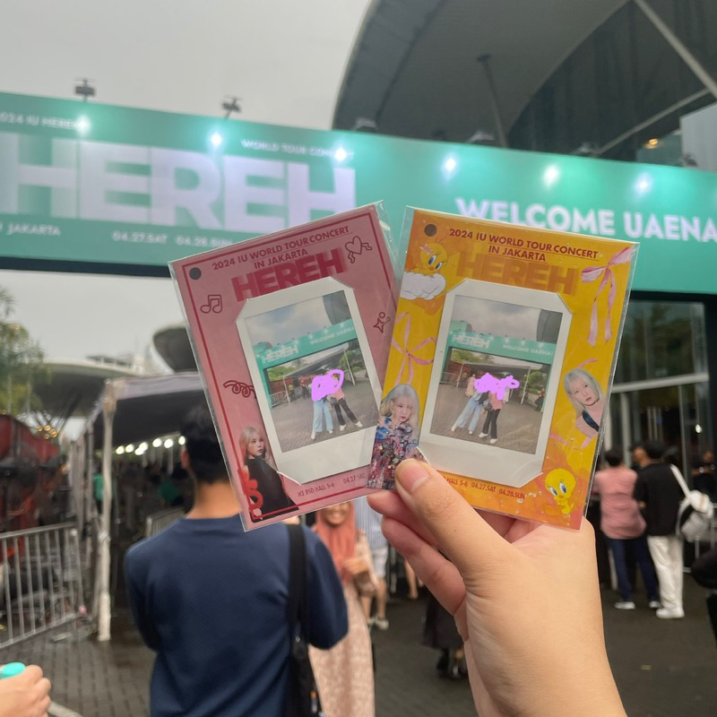 Jasa Print Polaroid - IU HEREH World Tour Concert in Jakarta Frame