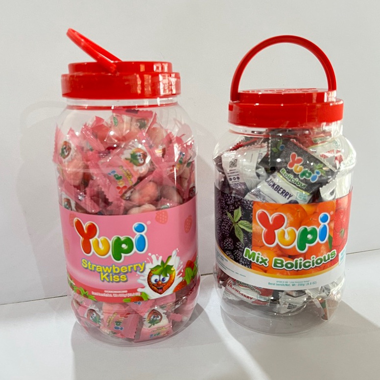 

Hemat Banget ECER 1 TOPLES Permen Yupi Strawberry Kiss Toples Jar 3gr Bolicious Mix Jar 25gr