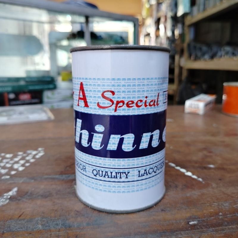 THINNER THINER 1A SPESIAL BINTANG CAMPURAN CAT MINYAK DAN POLITUR 1/2 LITER