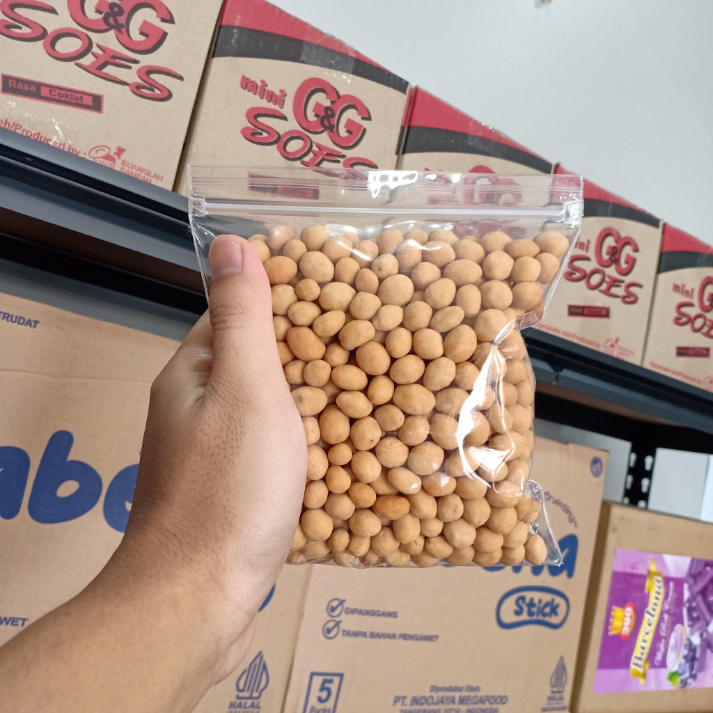 

Cemilan Kacang Atom Kacang Oven 250gr