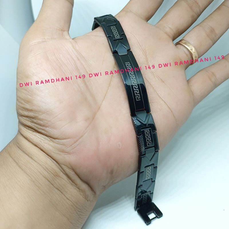 Gelang Rantai Hitam Titanium Pria Wanita