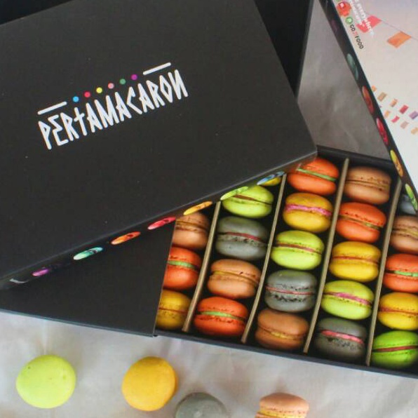 

Silahkan Belanja PACK1 ISI 25 MACARON BY PERTAMACARON