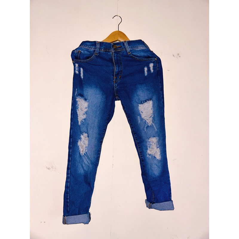 Preloved Ripped Jeans