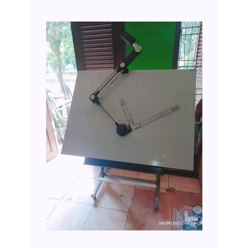 meja gambar arsitek
