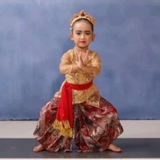 siger gugunungan pohaci hiasan mahkota tari untuk anak