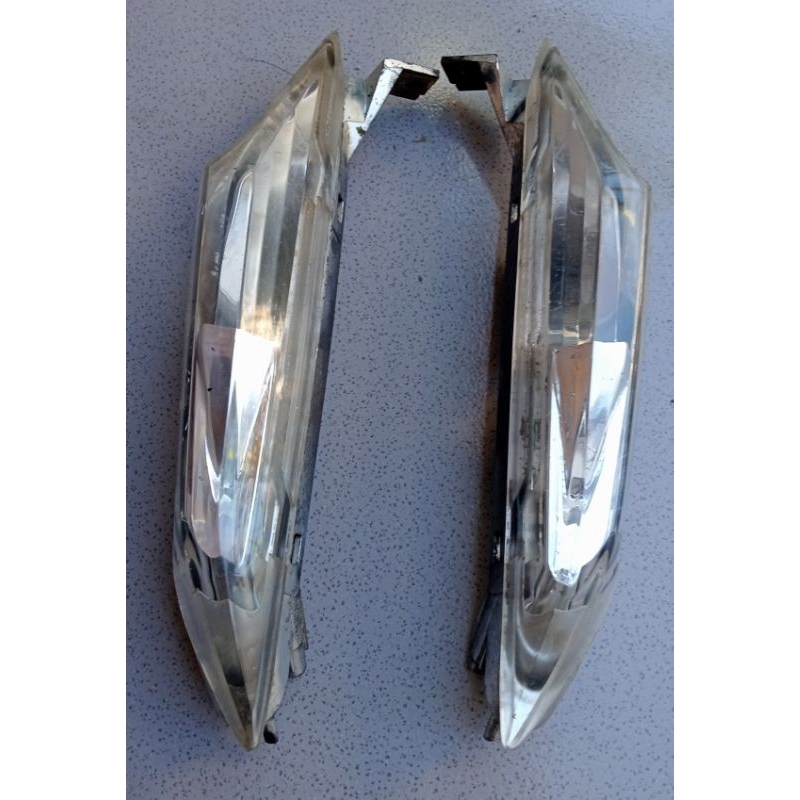 Lampu sen depan Vario 125 Tecno old original