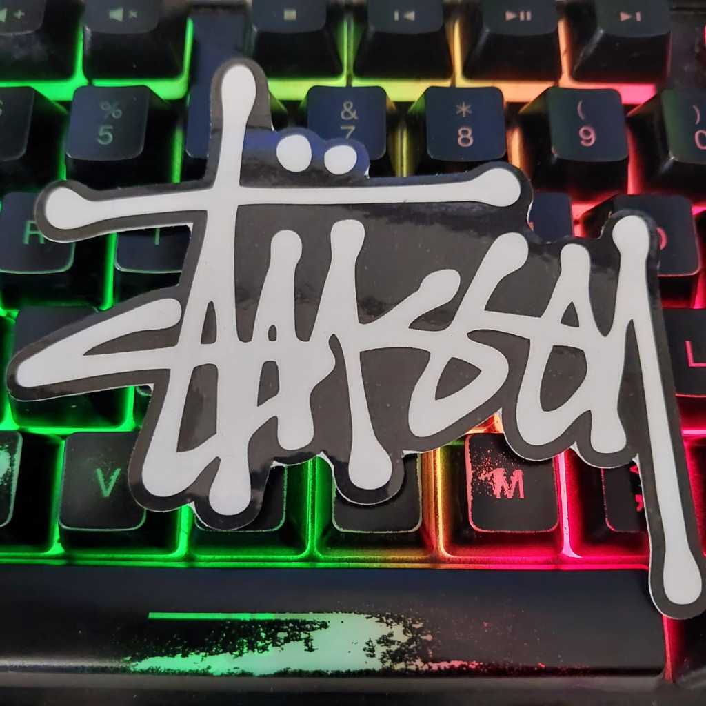 

STIKER BRAND - STUSSY