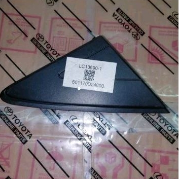 COVER SEGITIGA SPION VIOS YARIS 60117 - 0D240 RH