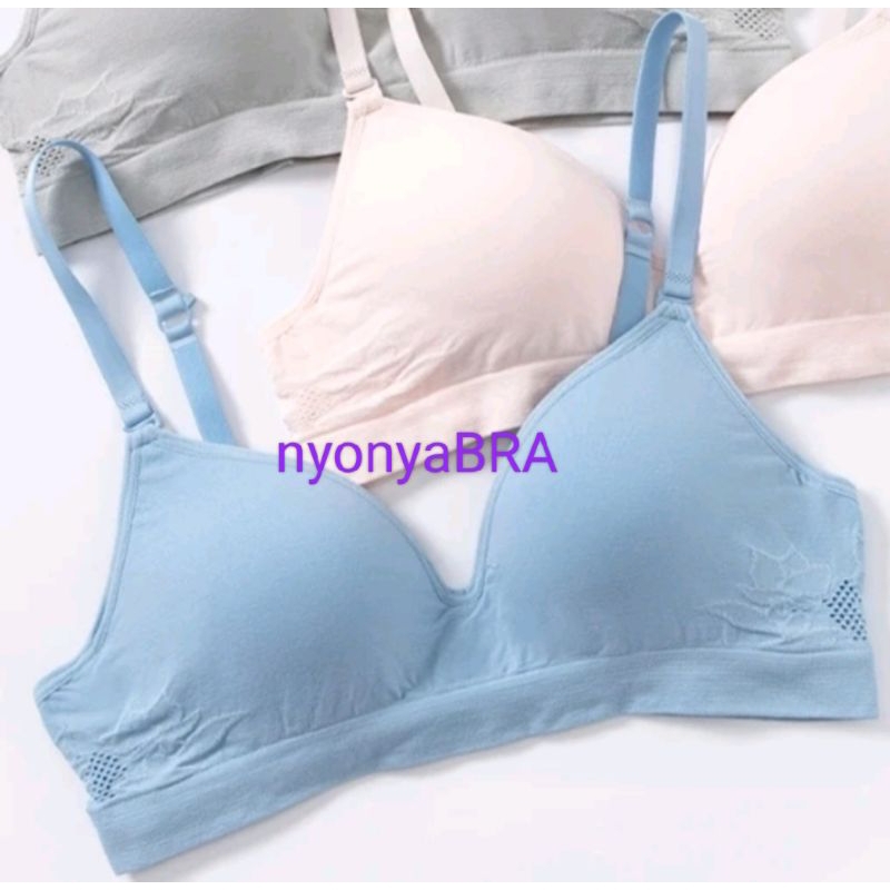 Young curves bra tanpa kawat seamless 32,34,36B, C03-10352