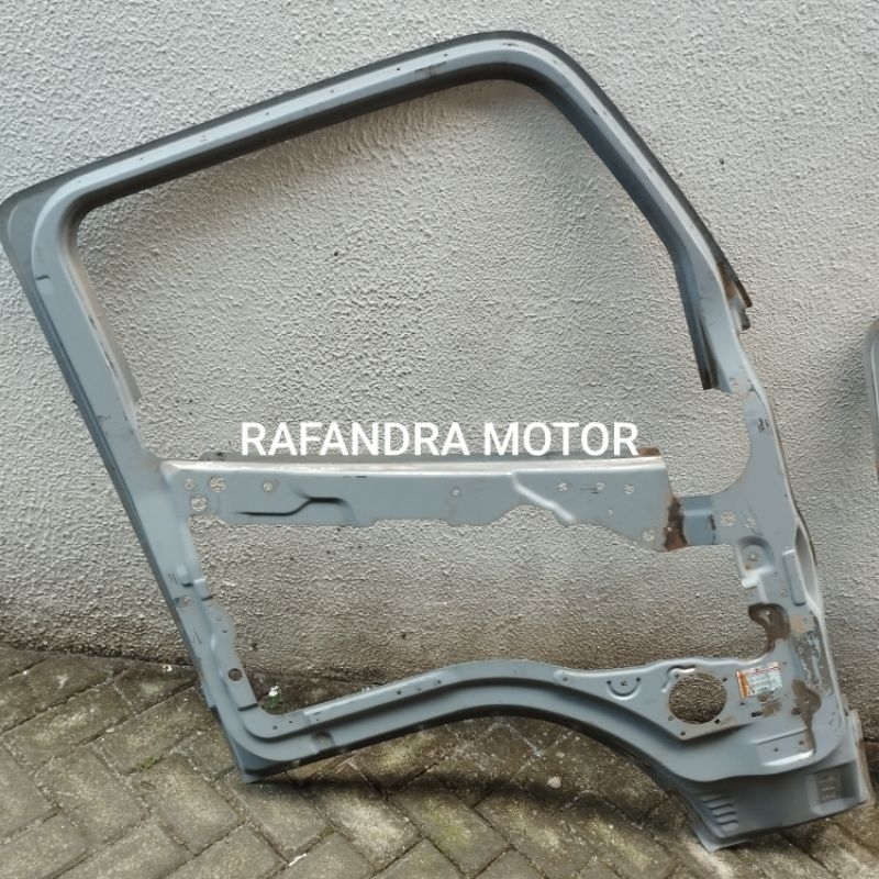 PANEL DAUN PINTU/KULITAN PINTU DALAM CANTER 110PS/125PS ORIGINAL