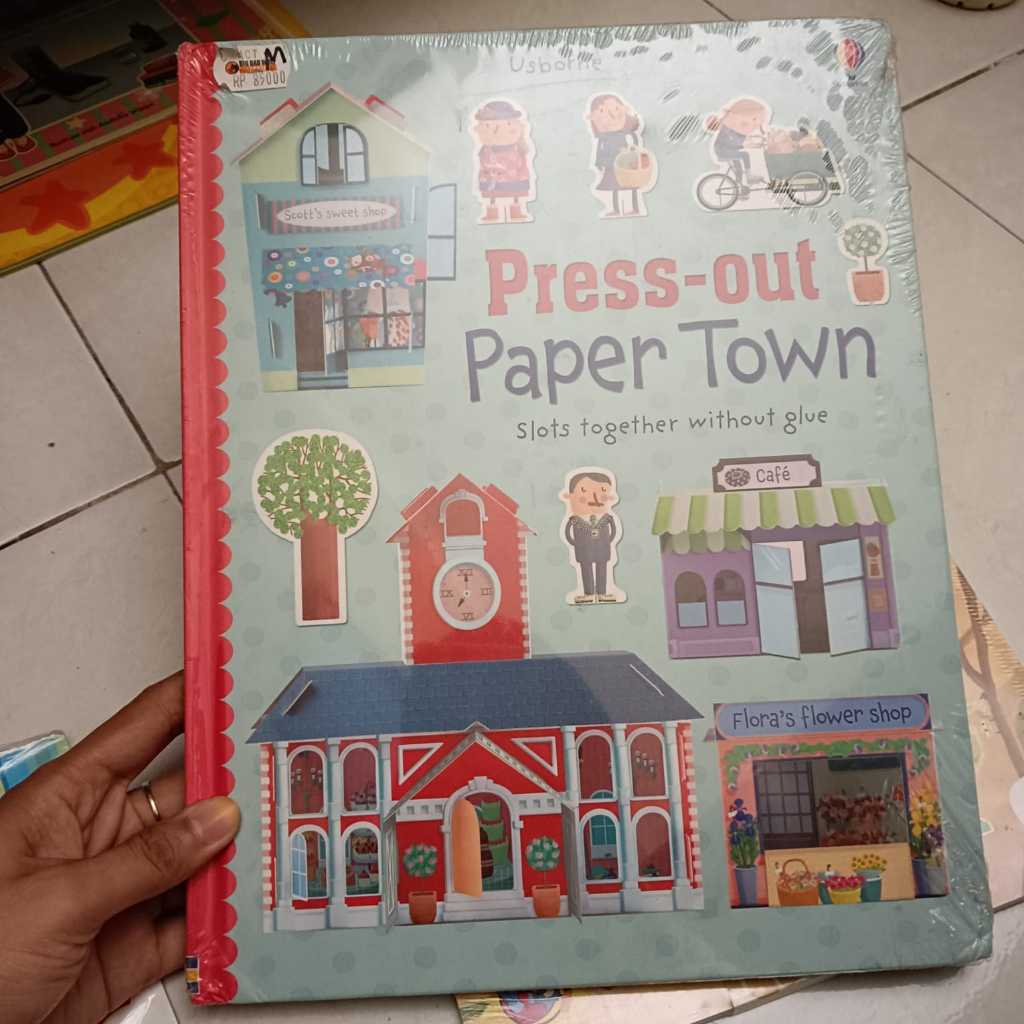 USBORNE PRESS OUT PAPER TOWN BUKU ANAK