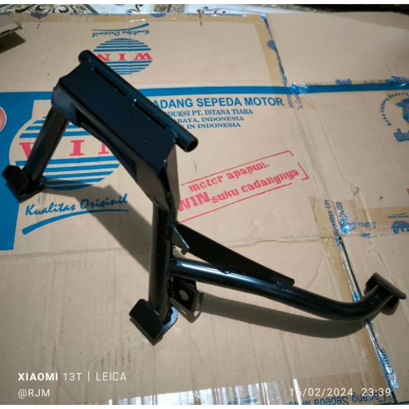 standar dua Honda PCX 150 2018 merek win