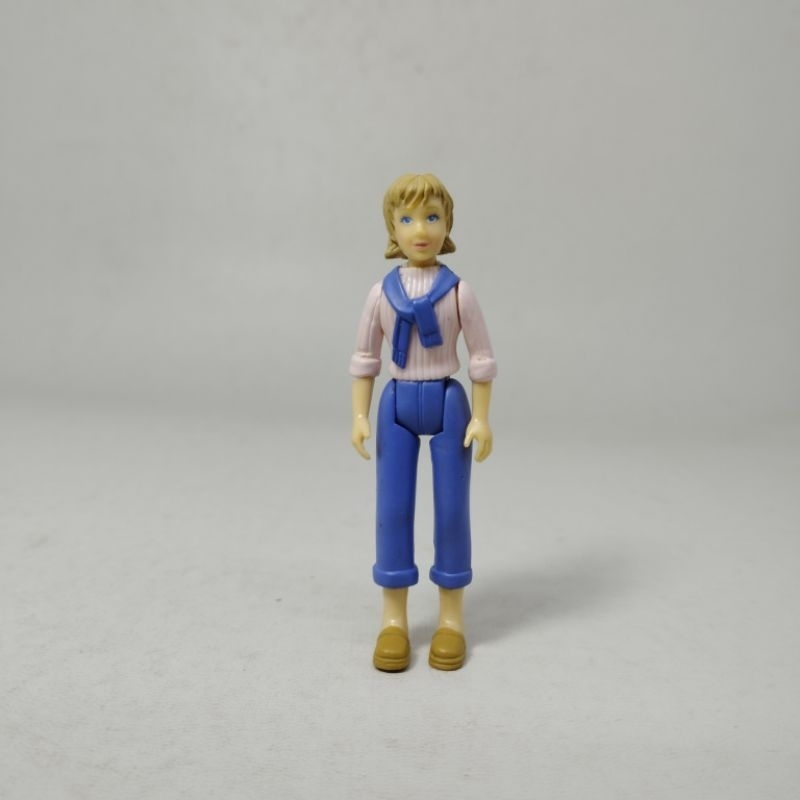 Figure Cewek Blonde