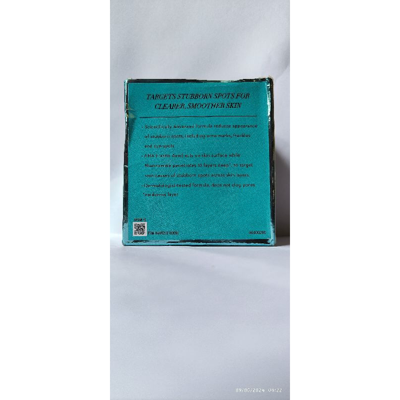 OLAY LUMINOUS NIACINAMIDE AHA MOISTURIZER.