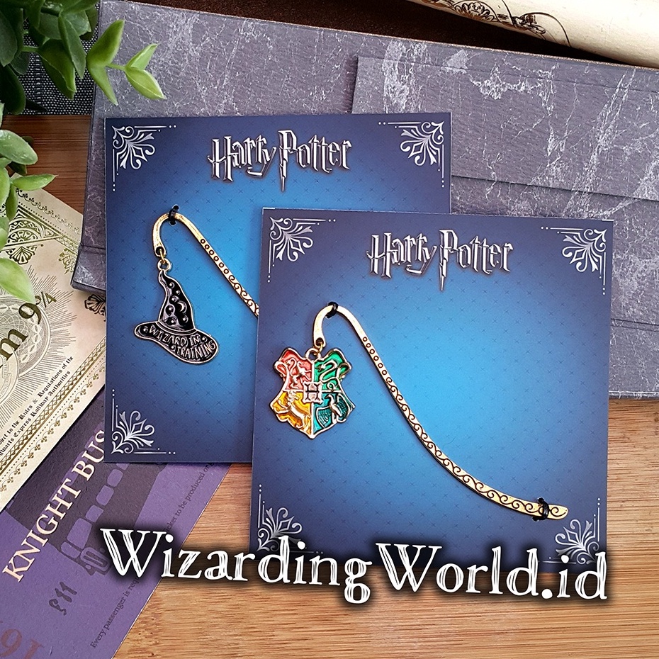 

Update Sekarang Bookmark Pembatas Buku Harry Potter Hogwarts Wizard in Training Metal Pembatas Buku Gift Kado