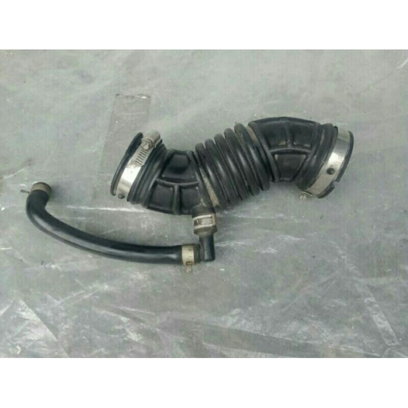 selang filter udara nissan grand livina L10