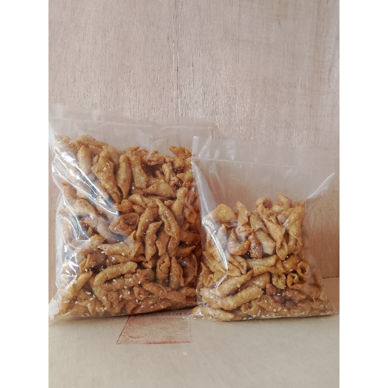 

Kacang Intip Wijen - 250 gram, 500 gram