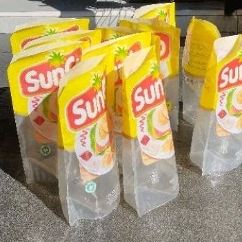 

Bungkus Bekas Minyak goreng Sunco Kemasan 2 Liter