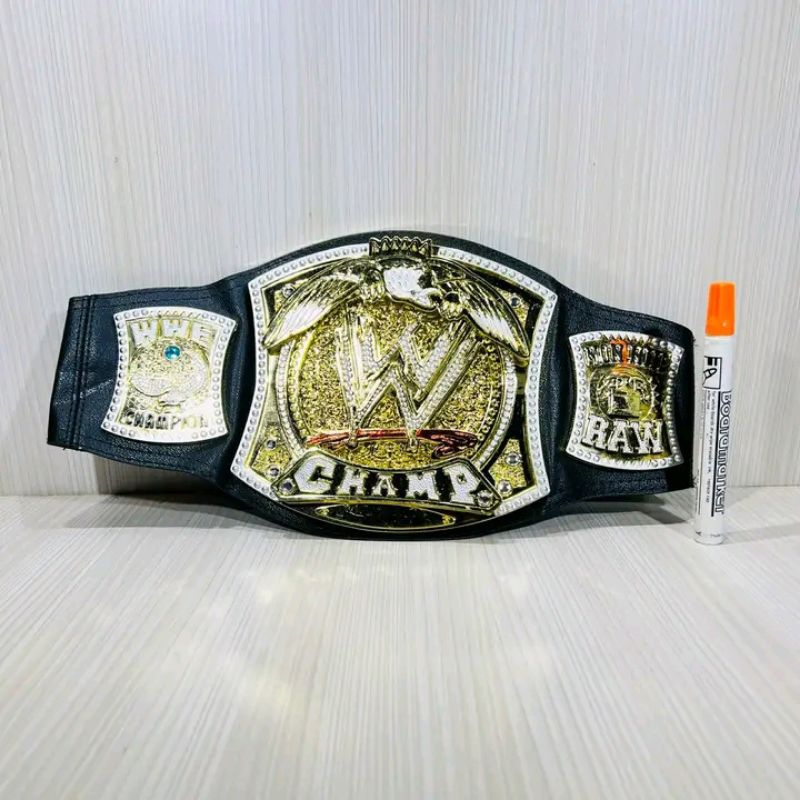 mainan aksesoris dioramasabuk smackdown wwe figure champSkala 1:1Bisa dipakaiCocok untuk cosplay

CW