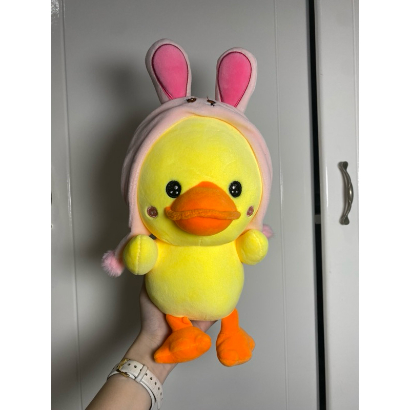 BONEKA BEBEK KUNING PAKE BAJU MASIH BAGUS