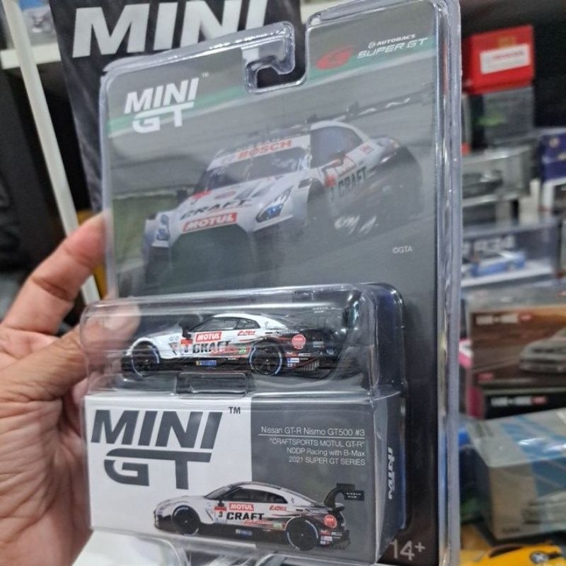 Mini Gt nissan GT-R nismo R35